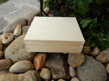 Dřevěná krabička obdelníček  19 x 16,5 cm