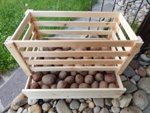 Dřevěný regál - přepravka  stojan na brambory, ovoce, zeleninu, nářadí
