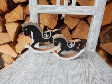 Kůň dřevěný 13 cm černý houpací