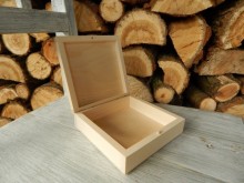 Dřevěná krabička 14 x 14 cm 