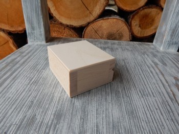 Dřevěná krabička 6 x 6,5 cm 