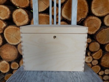 Dřevěná truhlička svatební obdelník s otvorem na klíček