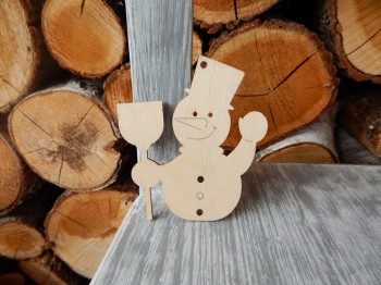 Dřevěný výřez sněhulák s koštetem