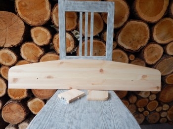 Dřevěná police 90 cm 