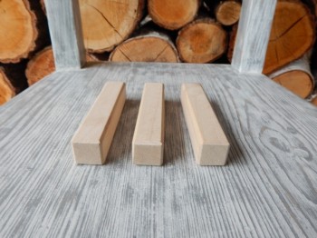 Dřevěný hranolek 2 x 2 x 10 cm 