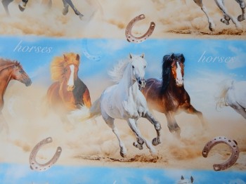 Balící papíry 100 x 70 cm  Koně nové