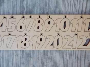Dřevěná čísla na adventní kalendář výřezy výška 3 cm 1 - 24 