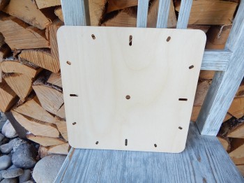 Hodiny dřevěné překližka čtverec s výřezy 24 cm