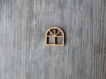 Dřevěný výřez okno malý oblouk 2,5 x 2,5 cm