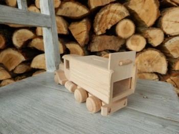 Dřevěná kasička pro kluky - auto