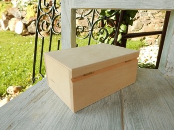 Dřevěná krabička obdelník 16,5 x 11 x 7,5 cm 