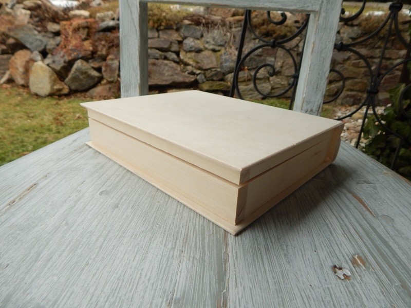 Dřevěná krabička kniha malá