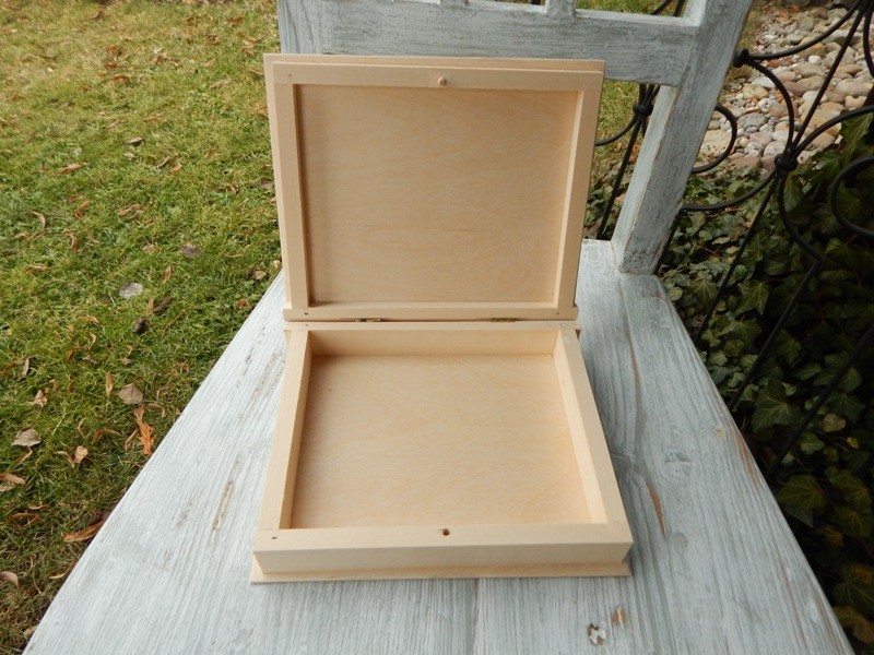 Dřevěná krabička kniha malá
