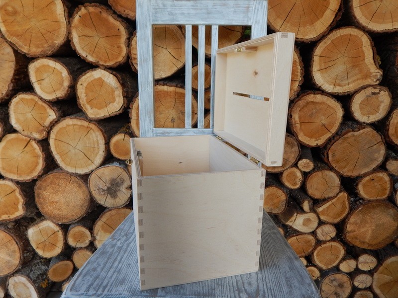 Dřevěná truhlička svatební obdelník s otvorem na klíček