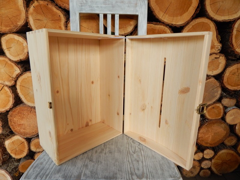 Dřevěná truhlička svatební přírodní s otvorem 