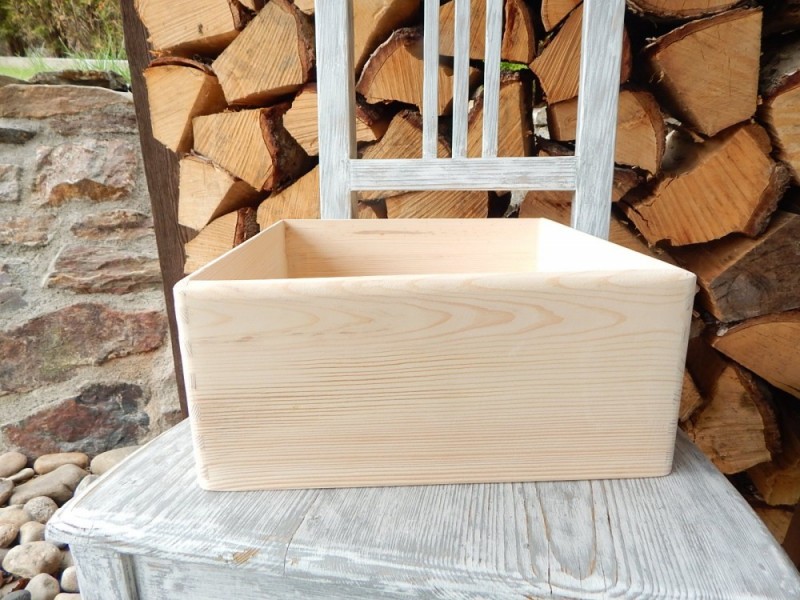 Bednička box dřevěná 30 x 30 cm 